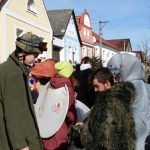 Masopustní tradice v Borotíně trvá minimálně 30 let. Maškary končí posezením v Kamenné Lhotě
