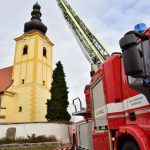 Sabine poškodila věž kostela v Ledenicích, plánovaná oprava nevyšla
