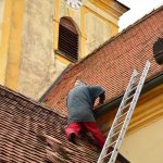 Sabine poškodila věž kostela v Ledenicích, plánovaná oprava nevyšla