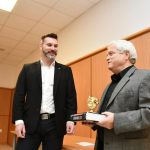 Seminář BESIP: Radní Švec ocenil zkušeného pedagoga za celoživotní práci
