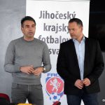 Fotbalistům všech okresů bude pomáhat defibrilátor