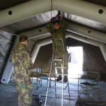Na hraničních přechodech stráží 15. ženijní pluk, pomáhá i stavět odběrová místa