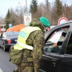 Na hraničních přechodech stráží 15. ženijní pluk, pomáhá i stavět odběrová místa