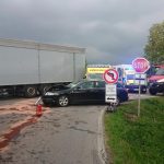 Vážná nehoda u Velešína. Střet dvou kamionů a osobního auta