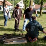V Kloužovicích u Chýnova obnovili tradici. Již třetím rokem staví májku