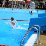 Vodnickým dnem otevřeli v Plané Sportovní centrum Za řekou