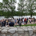 Pamětní deska u Jordánu připomíná básníka, muzikanta a cestovatele Lumíra Slabého