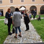 Pamětní deska u Jordánu připomíná básníka, muzikanta a cestovatele Lumíra Slabého