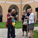 Pamětní deska u Jordánu připomíná básníka, muzikanta a cestovatele Lumíra Slabého