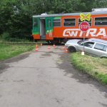 Řidička nedala přednost vlaku, nehoda skončila zraněním i dvou dětí