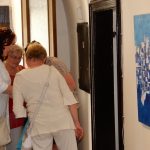 Malíř vystavující v plánské Galerii Fara má kořeny v Sezimově Ústí