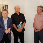 Malíř vystavující v plánské Galerii Fara má kořeny v Sezimově Ústí