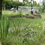 Pocitový chodníček v přírodní zahradě botanické zahrady láká k prozkoumání