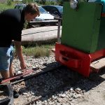 V dačické zahradě jezdí vlak tažený parní lokomotivou