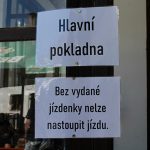 V dačické zahradě jezdí vlak tažený parní lokomotivou