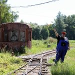 V dačické zahradě jezdí vlak tažený parní lokomotivou