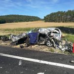 Víc k dopolední tragické nehodě u Brus. Silnice už je kyvadlově průjezdná