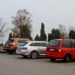 V deštivém počasí v neděli lidé navštěvovali hroby, Dušičky jsou v pondělí