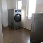 Sestava mycího centra v Táboře již slouží k dekontaminaci hasičských zásahových oděvů