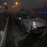 Řidič se chtěl otáčet v mlze
