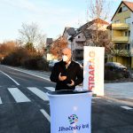 Dnes se po půl roce otevřela Plavská ulice. Je bezpečnější díky nové cyklostezce