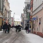 Centrum Jindřichova Hradce znovu ožilo. Fronty před obchody se netvoří