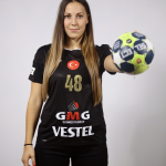Písek stále sleduji a držím mu palce, říká házenkářka Sára Kovářová