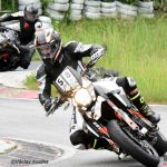 Okruhaření zachraňuje životy, tvrdí motorkářský učitel Patrik Homola