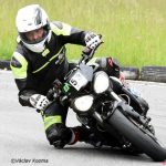 Okruhaření zachraňuje životy, tvrdí motorkářský učitel Patrik Homola