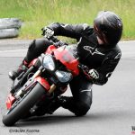 Okruhaření zachraňuje životy, tvrdí motorkářský učitel Patrik Homola