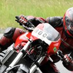 Okruhaření zachraňuje životy, tvrdí motorkářský učitel Patrik Homola