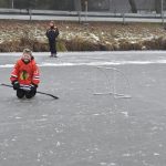 Rolbař nepřijel. Děti zažily krásu i nástrahy bruslení v přírodě