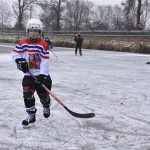 Rolbař nepřijel. Děti zažily krásu i nástrahy bruslení v přírodě