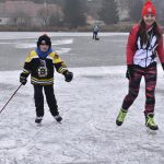Rolbař nepřijel. Děti zažily krásu i nástrahy bruslení v přírodě