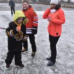 Rolbař nepřijel. Děti zažily krásu i nástrahy bruslení v přírodě