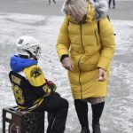 Rolbař nepřijel. Děti zažily krásu i nástrahy bruslení v přírodě