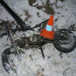 Vážná nehoda u Třeboně. Neosvětlený pitbike neměl na silnici co dělat