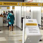 První jihočeské očkovací centrum se dnes otevřelo. Kraj čeká na dodávku vakcín, pak vypíše termíny