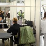 První jihočeské očkovací centrum se dnes otevřelo. Kraj čeká na dodávku vakcín, pak vypíše termíny
