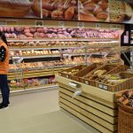 Renta v Sezimově Ústí se dnes otevřela po rekonstrukci. První zákazníci dostávají dárek