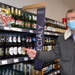 Renta v Sezimově Ústí se dnes otevřela po rekonstrukci. První zákazníci dostávají dárek