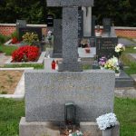 Ve Lnářích vznikly čestné hroby významných osobností