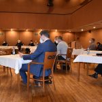 Problémy s očkováním: 82 letého seniora z Veselí vyzval centrální registr na očkování do Plzně