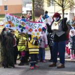Dětský masopustní průvod potěšil lidi na sídlišti Šumavská