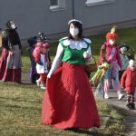 Dětský masopustní průvod potěšil lidi na sídlišti Šumavská