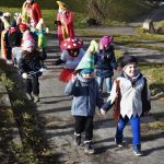 Dětský masopustní průvod potěšil lidi na sídlišti Šumavská