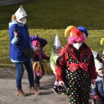 Dětský masopustní průvod potěšil lidi na sídlišti Šumavská
