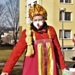 Dětský masopustní průvod potěšil lidi na sídlišti Šumavská