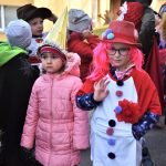 Dětský masopustní průvod potěšil lidi na sídlišti Šumavská