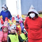 Dětský masopustní průvod potěšil lidi na sídlišti Šumavská